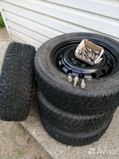 Matador MP 30 Sibir Ice 2 215/60 R16