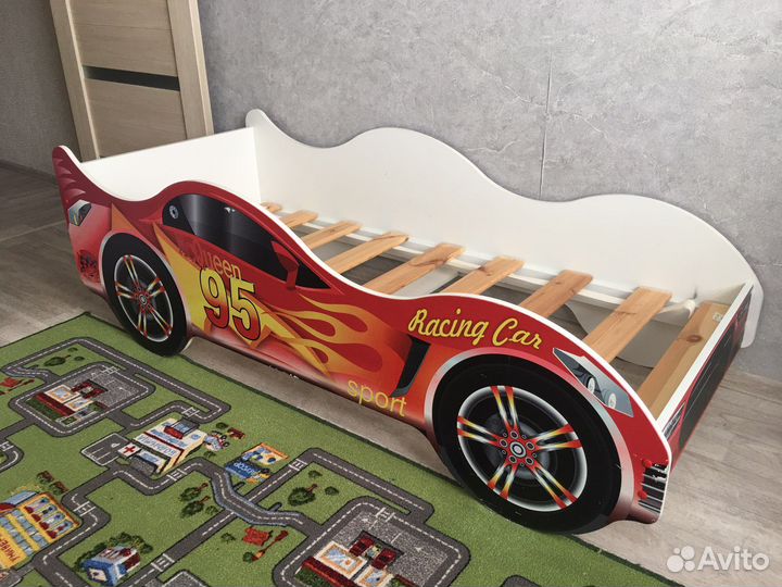 Кровать детская машинка с матрасом для дома и дачи