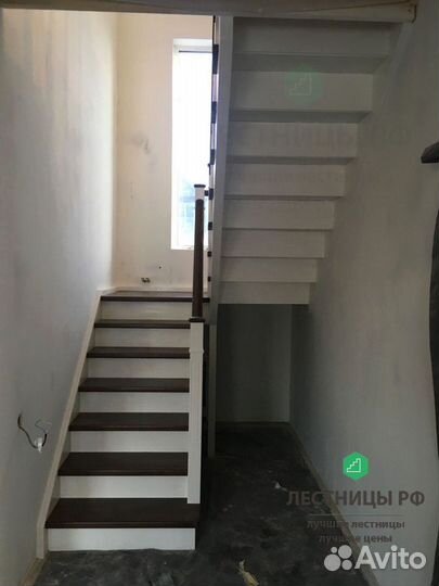 Лестница деревянная