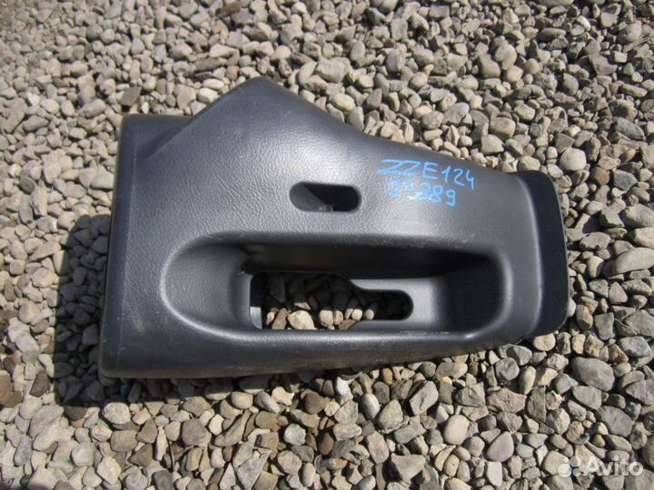 Кожух рулевой колонки Toyota Allex ZZE122 1ZZ-FE