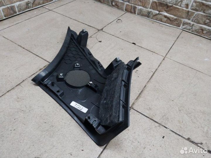 Обшивка салона задняя левая Porsche Macan Gts 95B