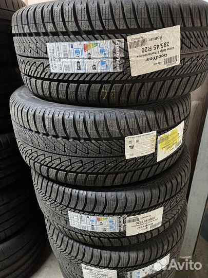 Goodyear UltraGrip 8 Performance 285/45 R20 112V