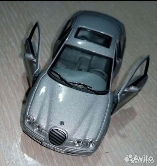 Модель Jaguar S-Type М 1/43