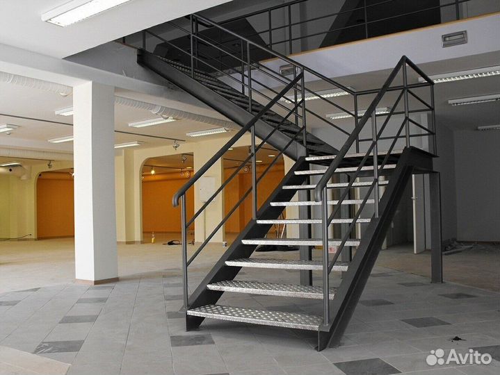 Лестница железная