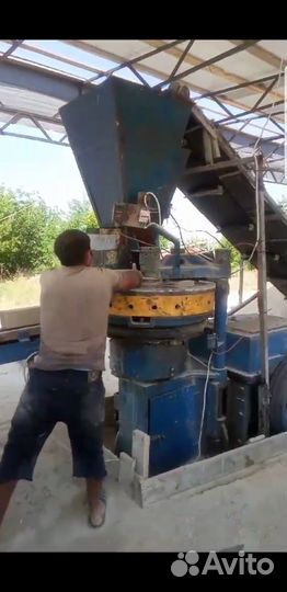 Линия по производству, кирпичный станок