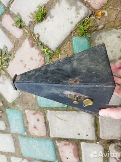 Метроном старинный