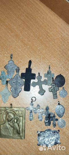 Старинные кресты и подвески