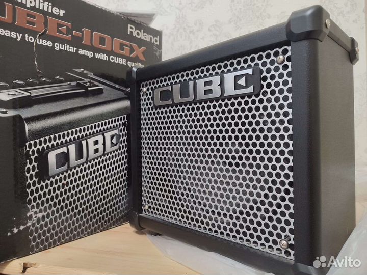 Комбоусилитель Roland Cube 10GX