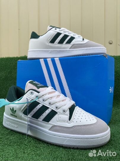 Кроссовки adidas