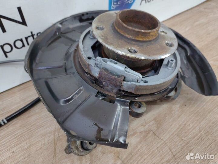 Кулак задний правый Bmw 3 F30 N20B20 2012