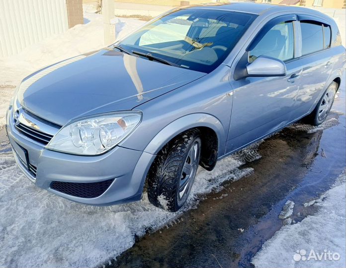 Opel Astra 1.6 МТ, 2011, 195 000 км