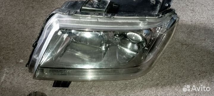 Фара левая сузуки гранд витара