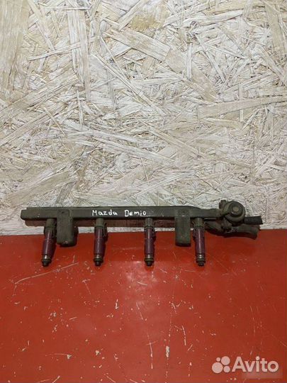 Топливная рампа Mazda Demio ZJ 2002-2007