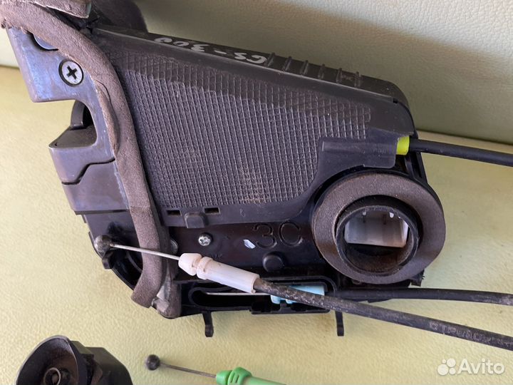 Lexus GS 300 Замок двери