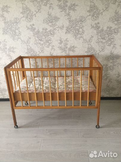 Кроватка детская