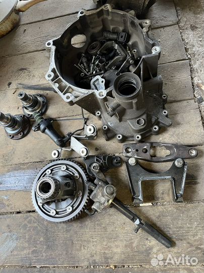 МКПП на запчасти 02T 301 103 AB