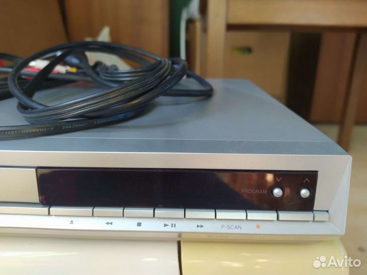 DVD плеер и рекордер Toshiba