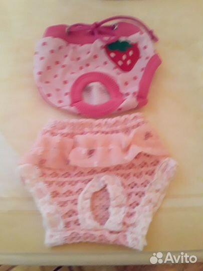 Трусики и подгузники для собак мелких пород