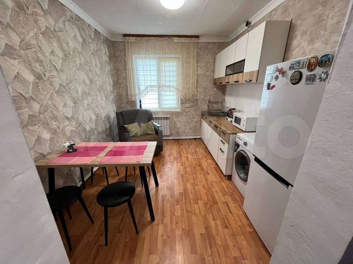2-к. квартира, 60 м², 1/1 эт.