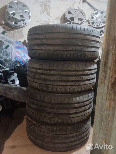 Nokian Tyres Hakka Black 2 275/40 R21