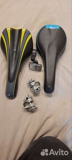 Два седла для велосипеда