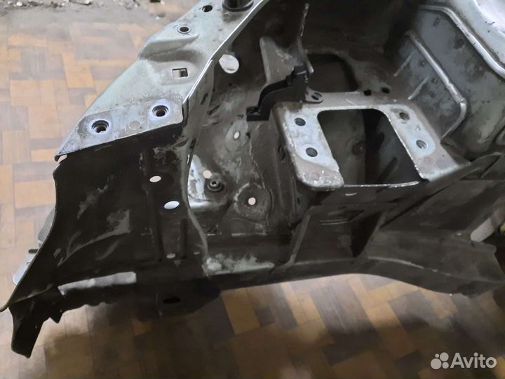 Четверть, чашка, лонжерон Renault Symbol