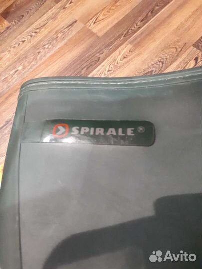 Резиновые сапоги