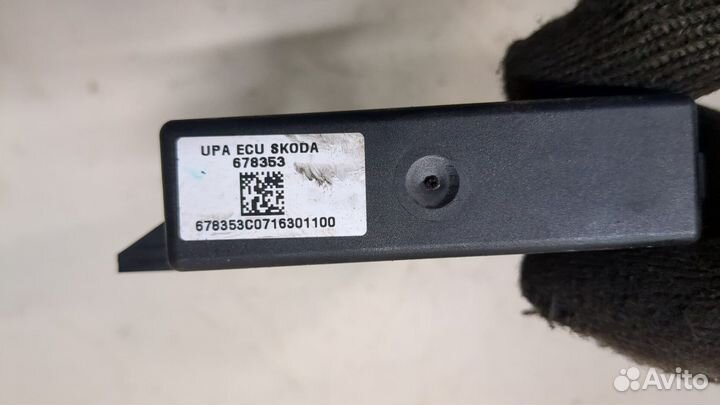 Блок управления парктрониками Skoda Octavia (A5)