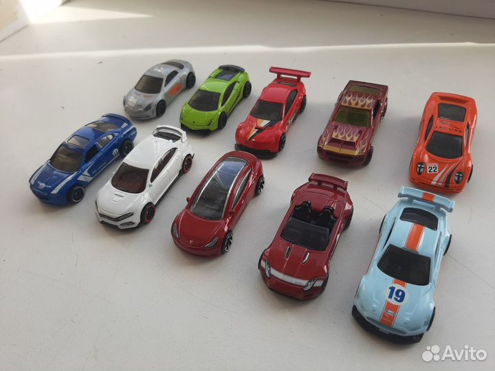 Hot wheels машинки
