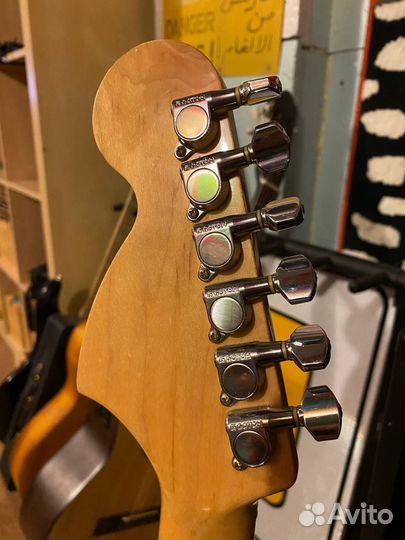 Fender stratocaster japan