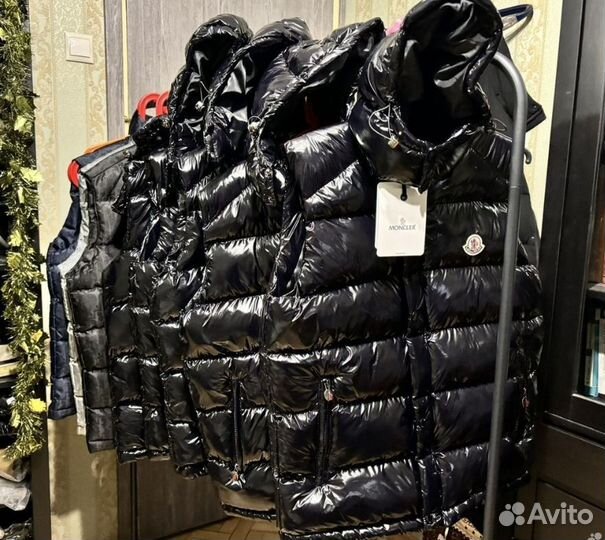 Жилетка Moncler с капюшоном