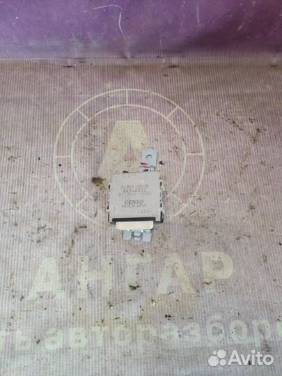 Блок управления корректора фар Mitsubishi