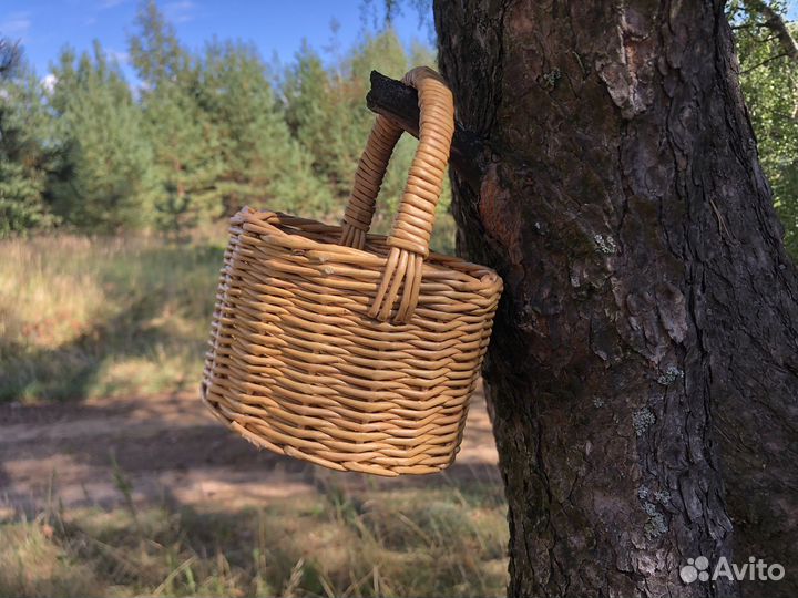 Корзинка плетеная