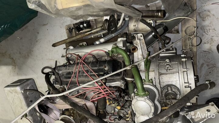 Двигатель от катера Волга на подводных крыльях
