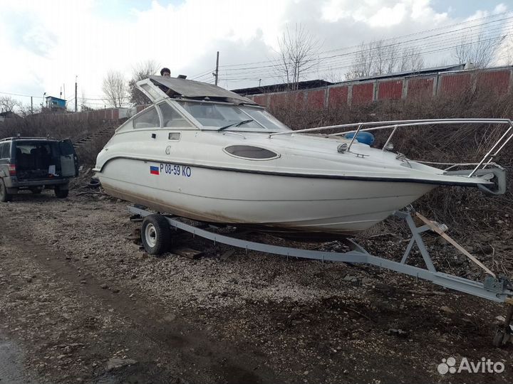 Катер каютный 