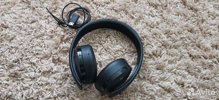 Беспроводные наушники gold + подставка для ps4