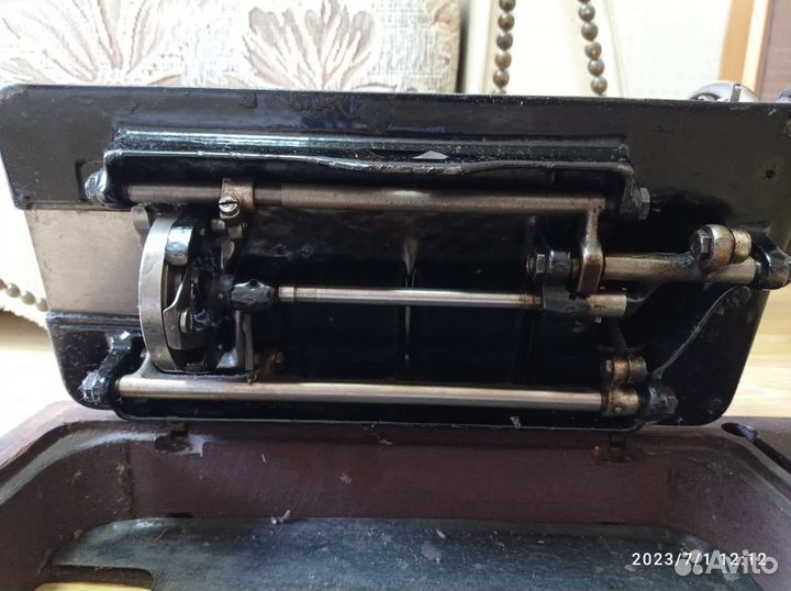 Швейная машинка зингер антикварная