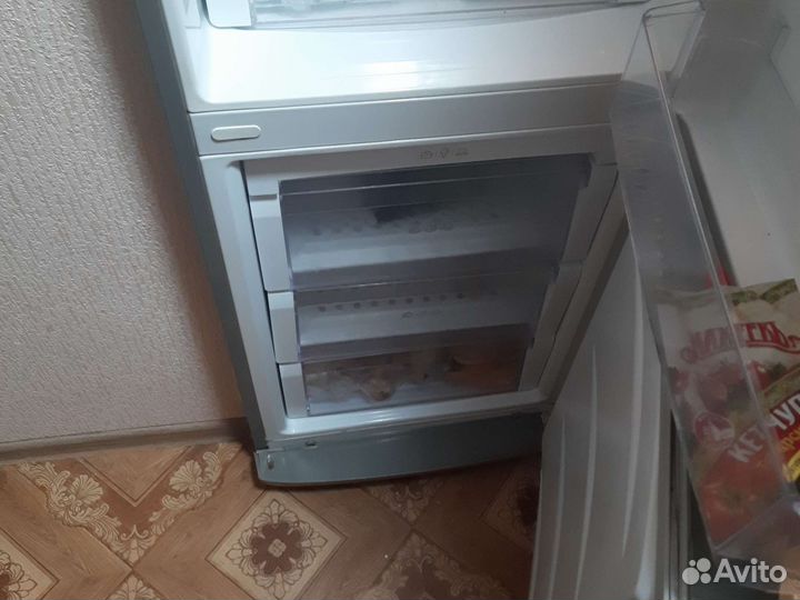 Холодильник lg