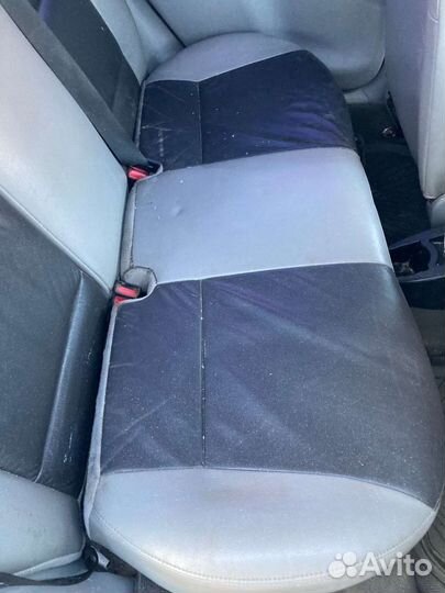 Кожаный салон Ford Focus 1 ZX4