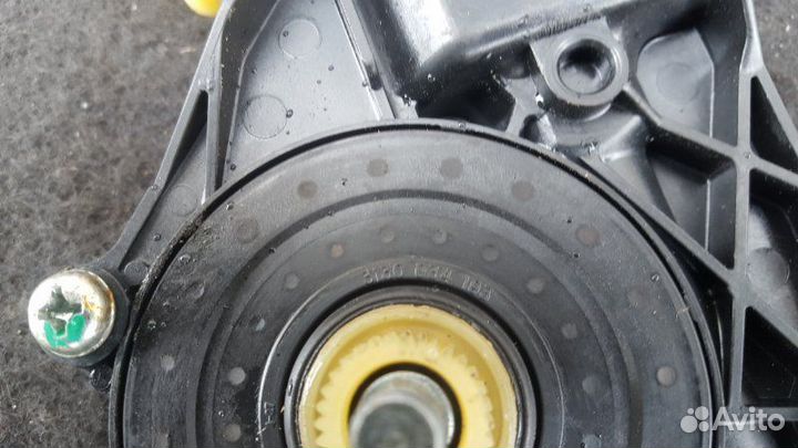 Мотор стеклоподъемника задний правый Chevrolet