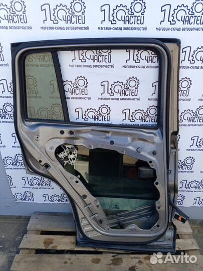 Дверь боковая задняя левая Volkswagen Tiguan 5N0