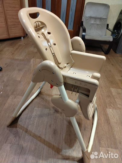 Детский стульчик для кормления