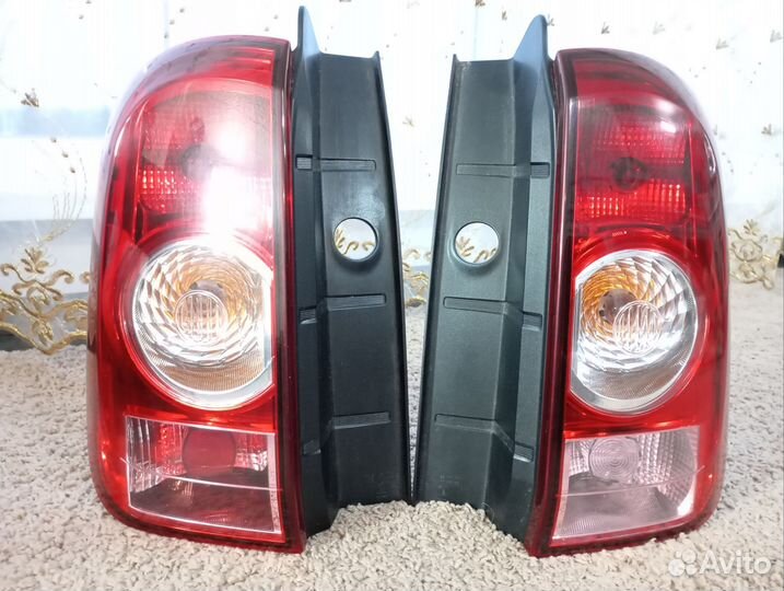 Задние фонари на Рено Дасте