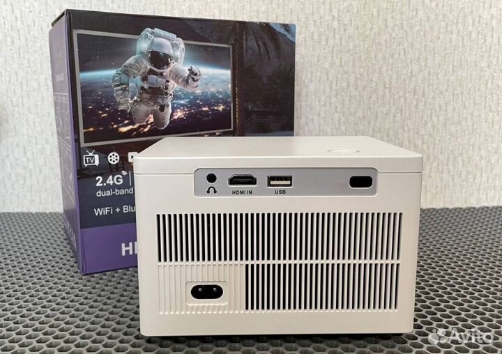 Проектор новый