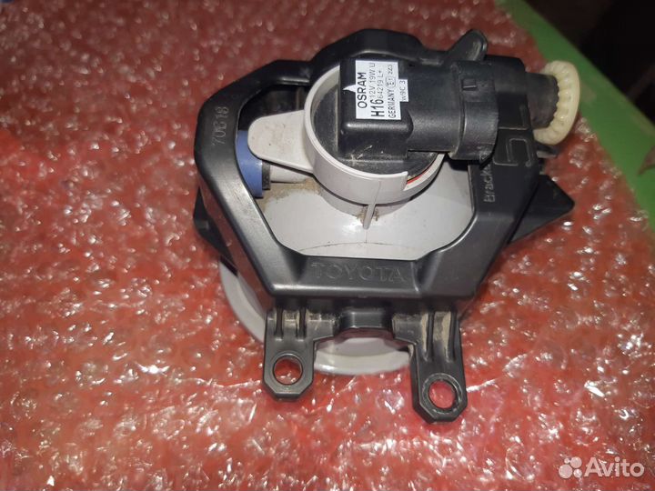 Противотуманная фара rav4