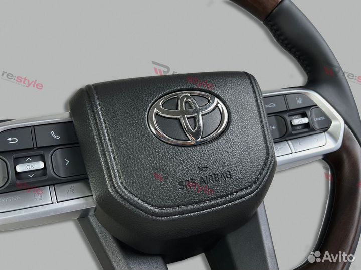 Руль автомобиля Toyota Land Cruiser 200 с кнопками