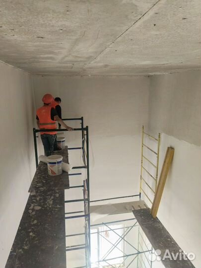 Бригада строителей