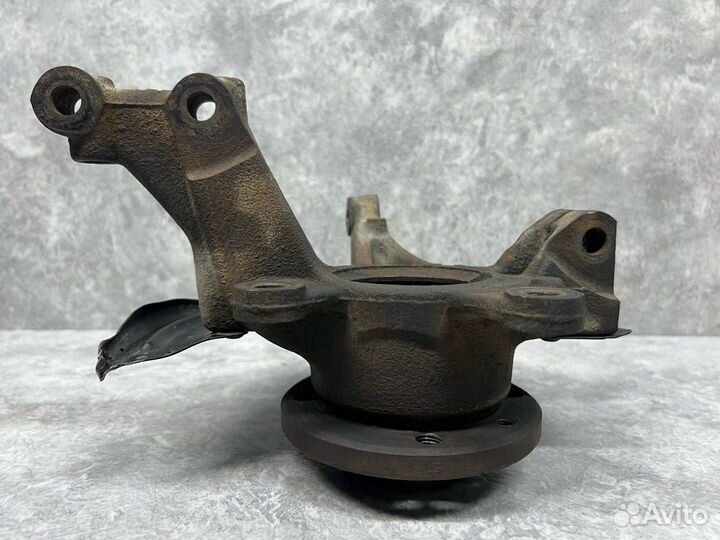 Кулак передний правый Renault Logan 2 2016