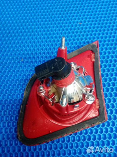 Фонарь внутренний задний левый Volkswagen Passat