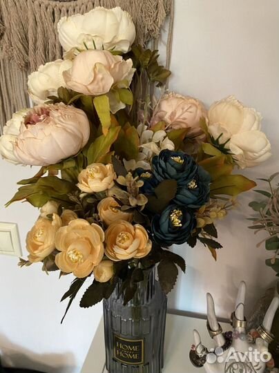 Ваза для цветов с букетом